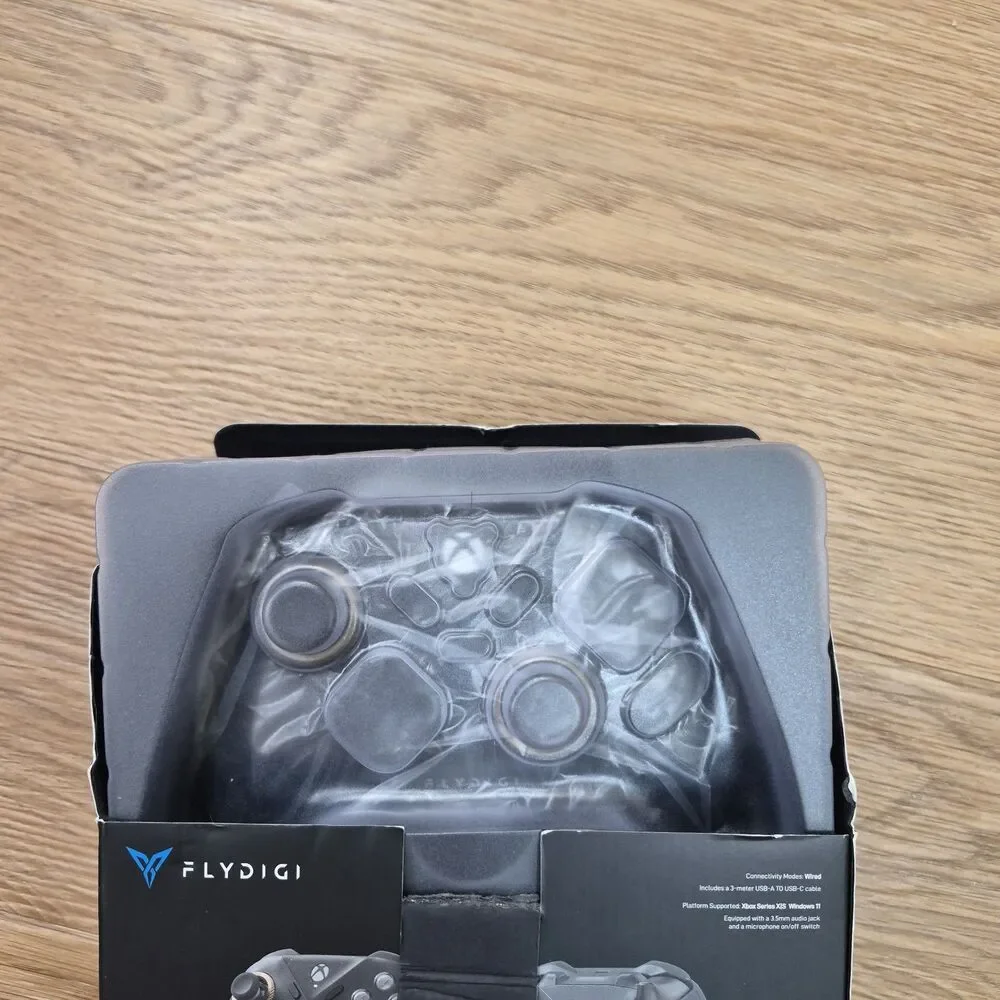 FLYDIGI VADER 5S Wired Controller for Xbox Series X|S, Xbox One, Windows 10/11